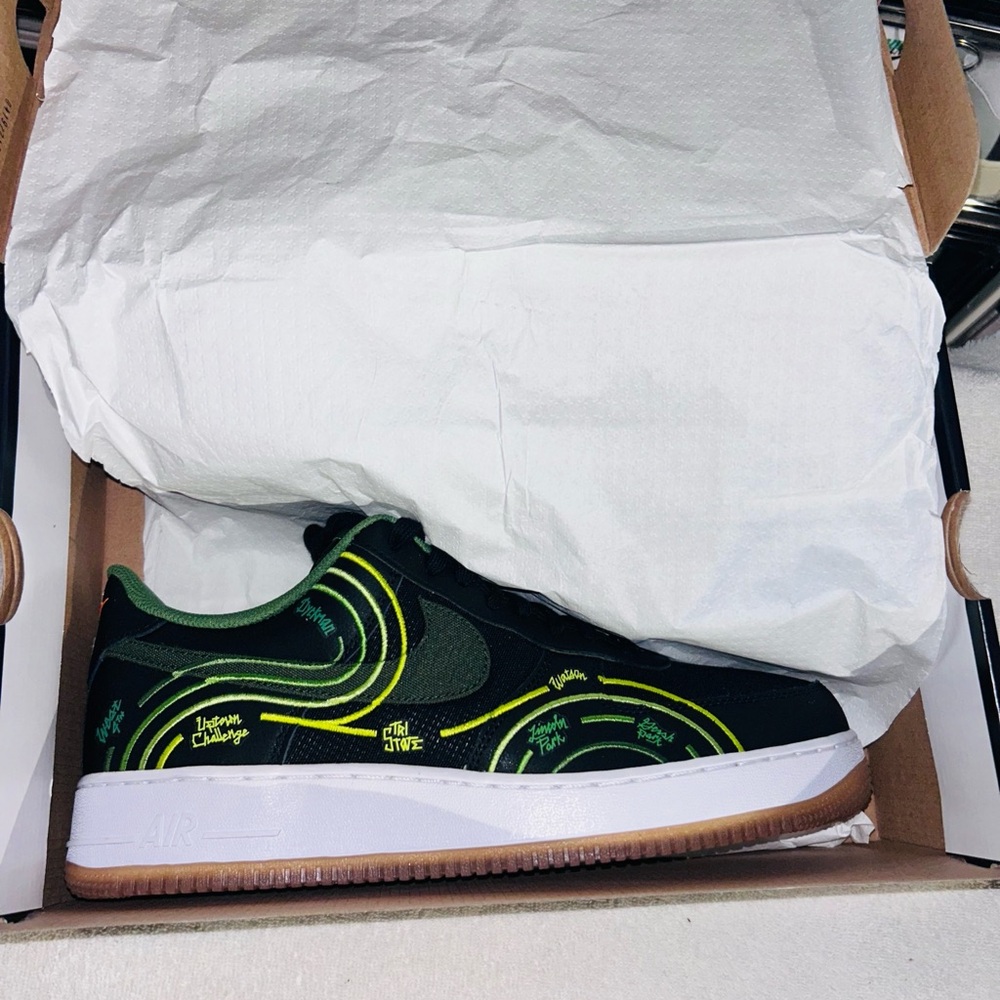 Nike Air Force 1 '07 LV8 "NY vs. NY"
DV2123-001. Original box - Picture 6 of 6